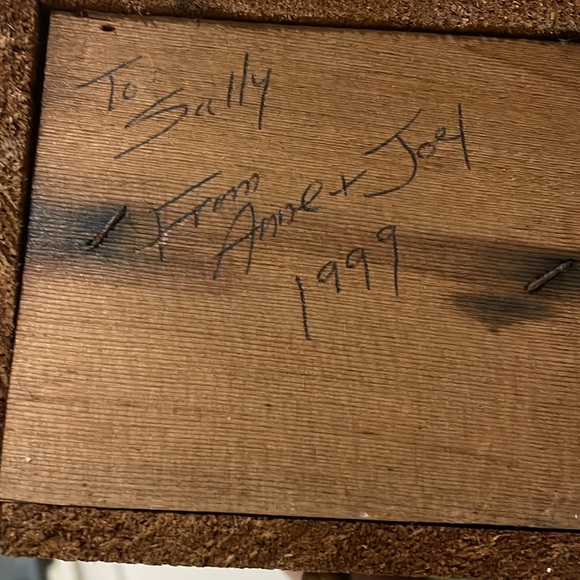 Birdhouse with tin roof - Picture 10 of 12